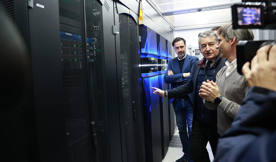 Foto de archivo del consejero de Presidencia, Antonio Sanz, en la presentación del supercomputador Hércules.